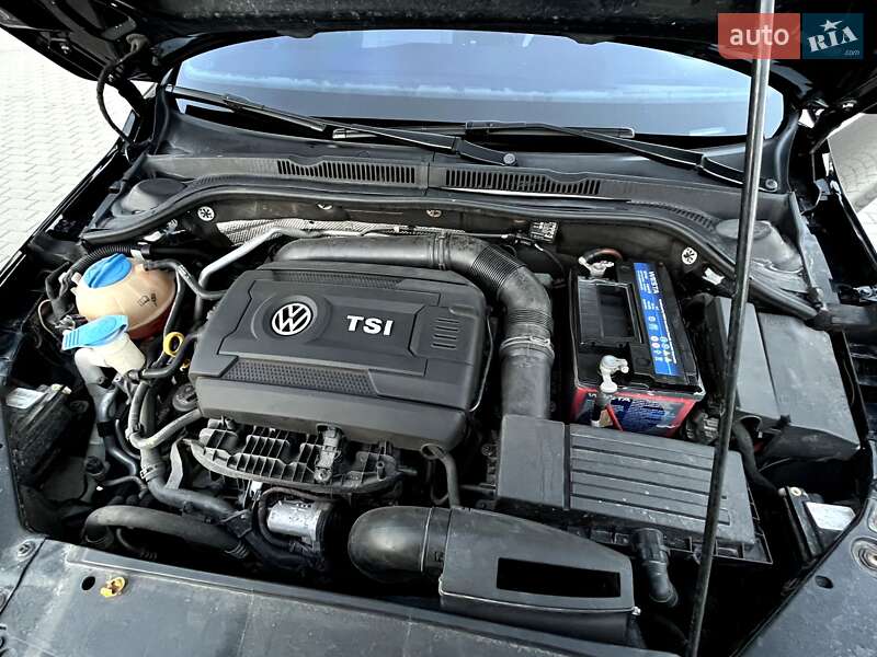 Седан Volkswagen Jetta 2016 в Сумах