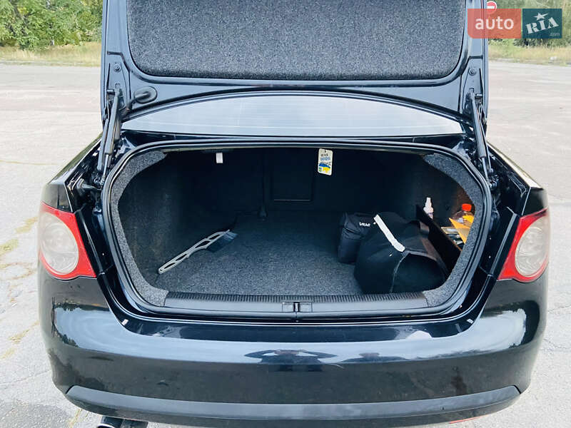 Седан Volkswagen Jetta 2007 в Кропивницькому фото 10 Седан Volkswagen Jetta 2007 в Кропивницькому