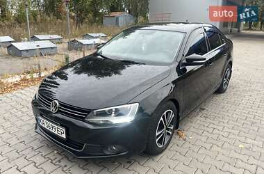 Седан Volkswagen Jetta 2011 в 