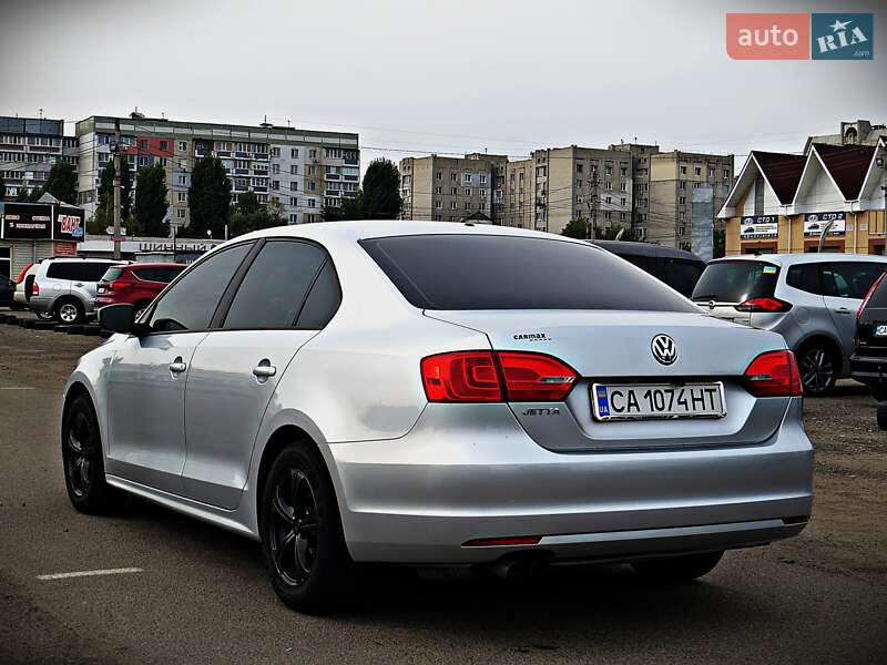 Седан Volkswagen Jetta 2014 в Черкасах
