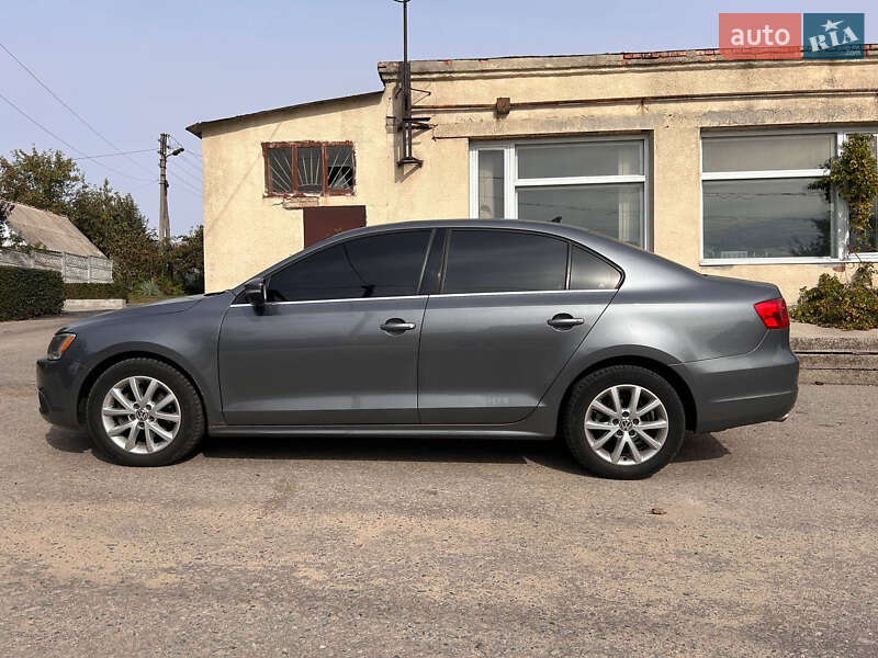 Седан Volkswagen Jetta 2014 в 