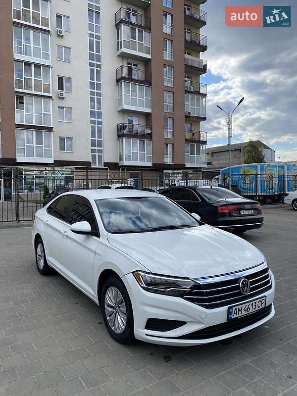 Седан Volkswagen Jetta 2019 в Житомире