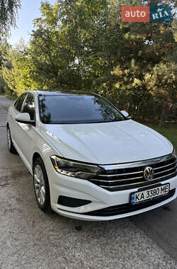 Седан Volkswagen Jetta 2019 в Києві