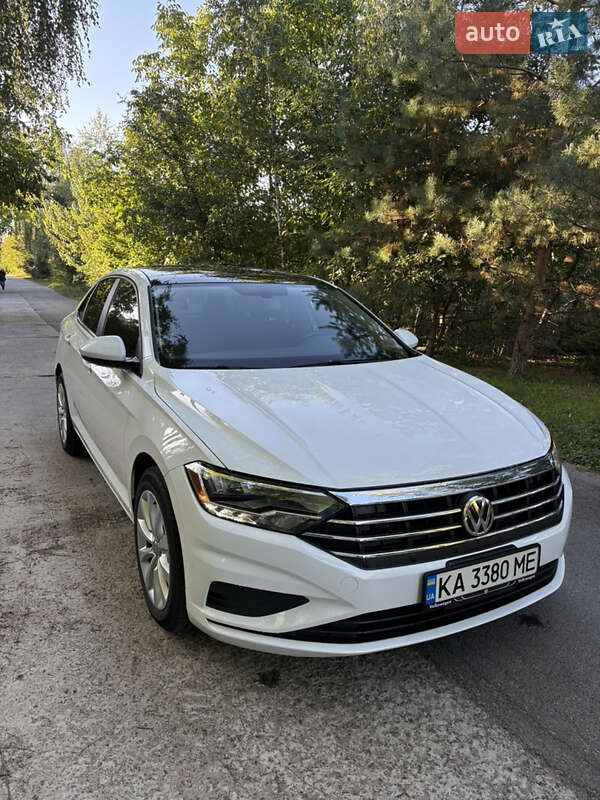 Volkswagen Jetta 2019