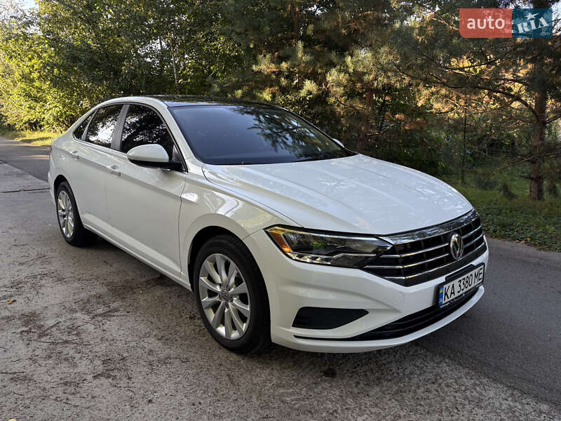 Седан Volkswagen Jetta 2019 в Києві