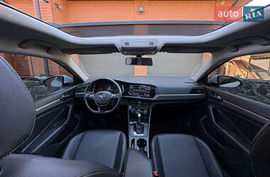 Седан Volkswagen Jetta 2019 в Киеве
