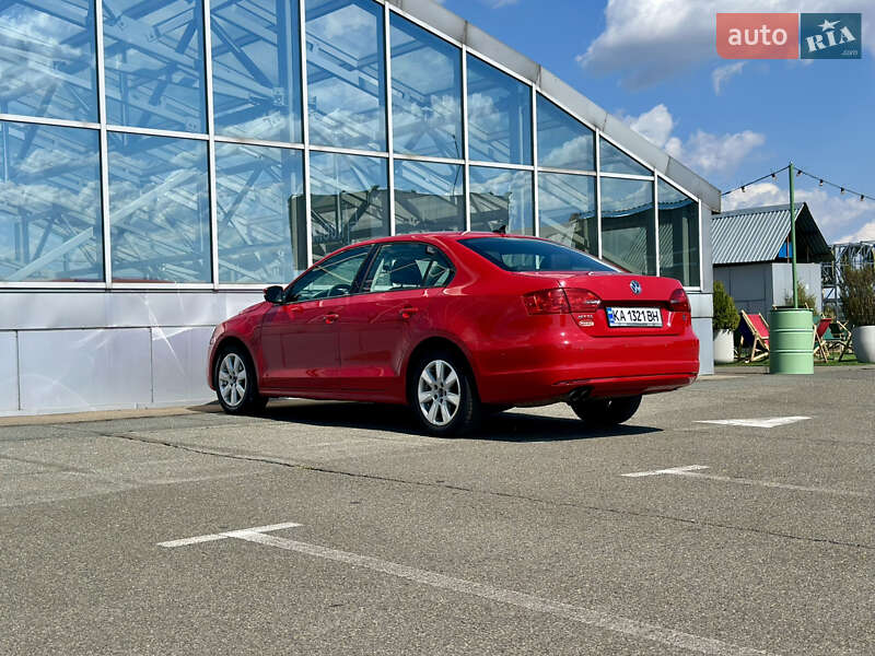 Седан Volkswagen Jetta 2014 в Киеве фото 13 Седан Volkswagen Jetta 2014 в Киеве