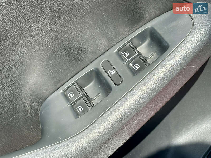 Седан Volkswagen Jetta 2014 в Киеве фото 26 Седан Volkswagen Jetta 2014 в Киеве