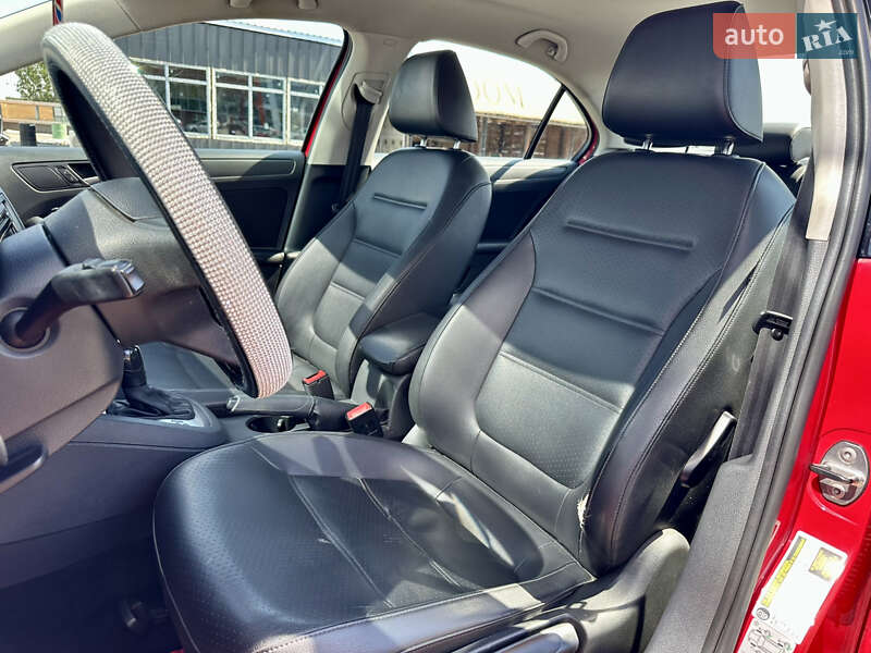 Седан Volkswagen Jetta 2014 в Киеве фото 32 Седан Volkswagen Jetta 2014 в Киеве