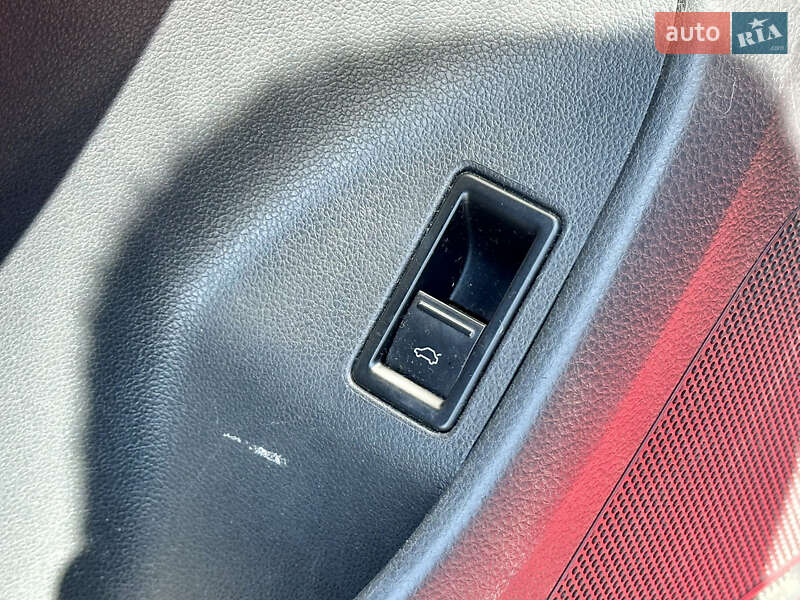 Седан Volkswagen Jetta 2014 в Киеве фото 28 Седан Volkswagen Jetta 2014 в Киеве