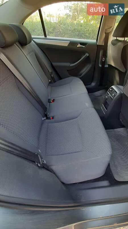 Седан Volkswagen Jetta 2011 в Ивано-Франковске