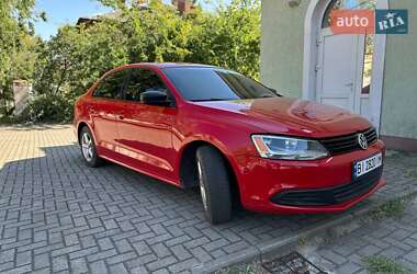 Седан Volkswagen Jetta 2012 в 