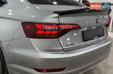 Седан Volkswagen Jetta 2019 в 