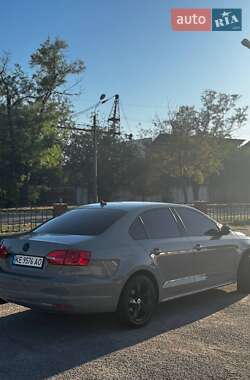 Седан Volkswagen Jetta 2013 в 