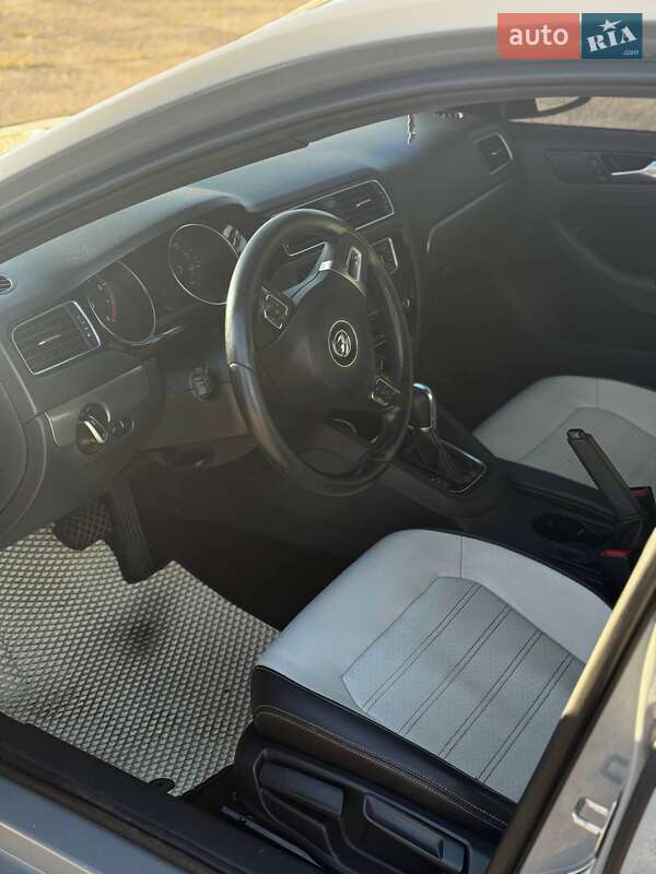 Седан Volkswagen Jetta 2013 в Никополе