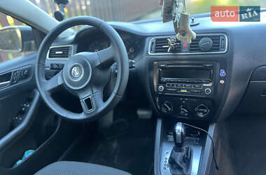 Седан Volkswagen Jetta 2014 в 