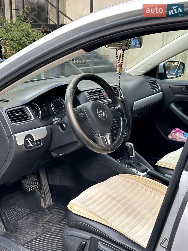 Седан Volkswagen Jetta 2012 в Знаменовке фото 4 Седан Volkswagen Jetta 2012 в Знаменовке