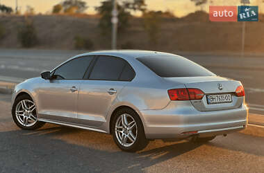Седан Volkswagen Jetta 2012 в Одесі