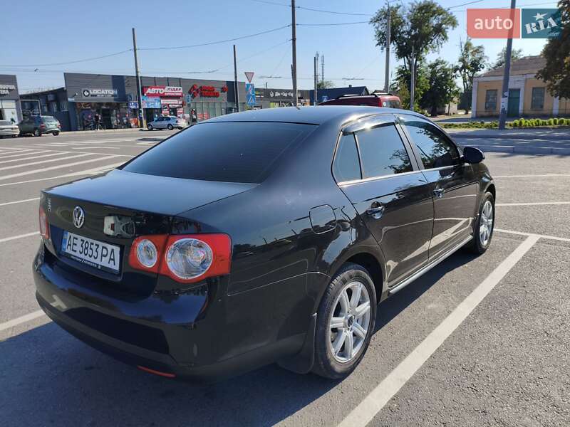 Седан Volkswagen Jetta 2006 в Кривом Роге