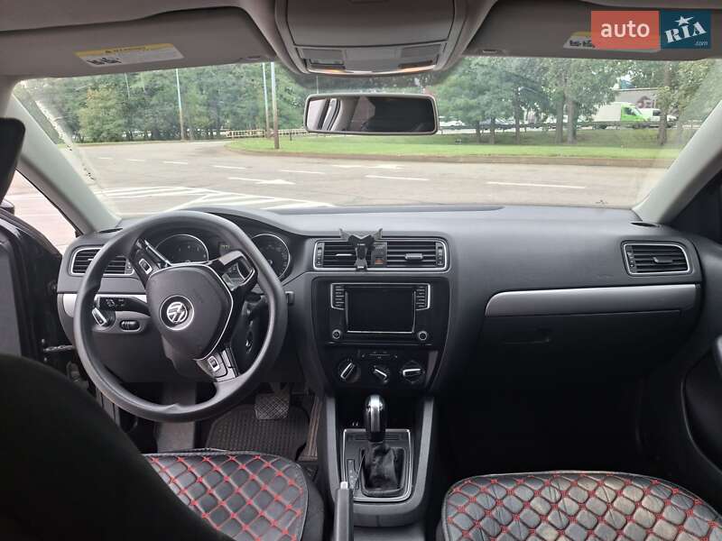 Седан Volkswagen Jetta 2017 в Рівному