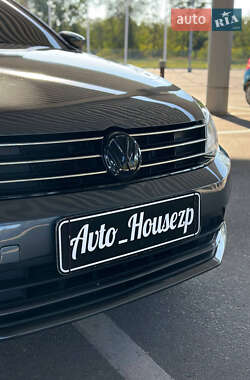 Седан Volkswagen Jetta 2015 в 