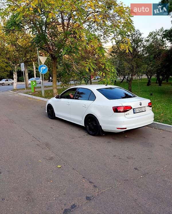 Седан Volkswagen Jetta 2015 в Одессе