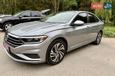 Седан Volkswagen Jetta 2019 в 