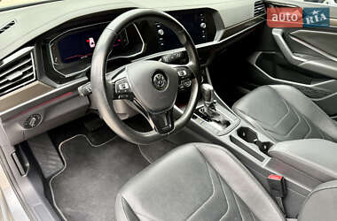 Седан Volkswagen Jetta 2019 в 