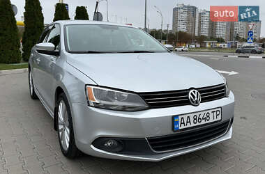 Седан Volkswagen Jetta 2011 в 