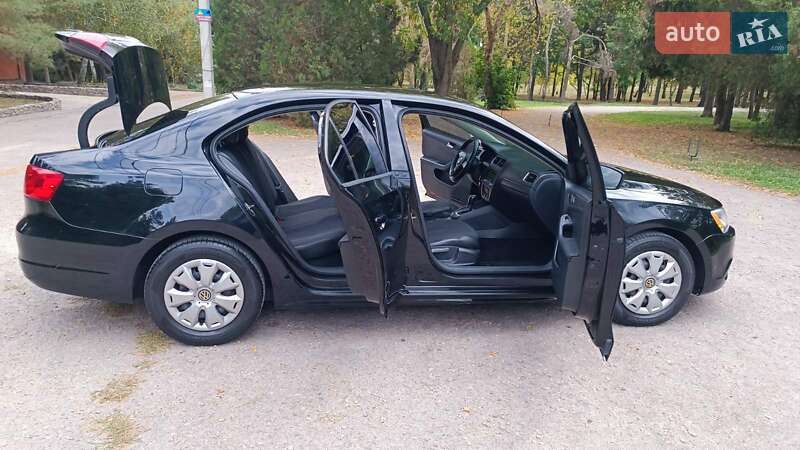 Седан Volkswagen Jetta 2014 в Харькове