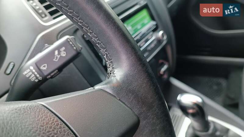 Седан Volkswagen Jetta 2014 в Харькове