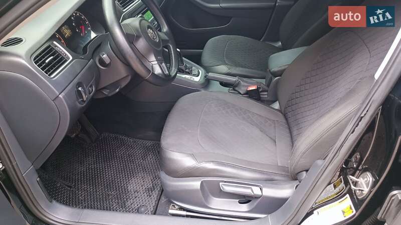 Седан Volkswagen Jetta 2014 в Харькове