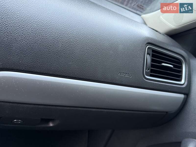 Седан Volkswagen Jetta 2013 в Запорожье