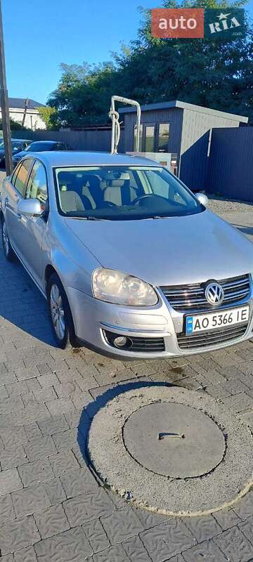 Седан Volkswagen Jetta 2008 в Мукачево