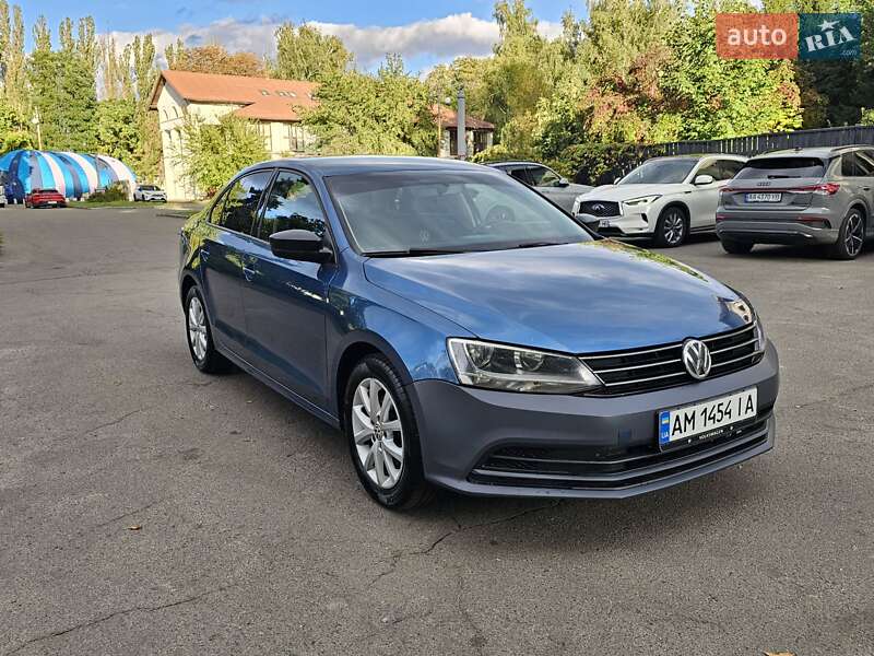 Седан Volkswagen Jetta 2014 в Киеве