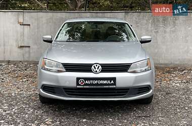 Седан Volkswagen Jetta 2014 в 
