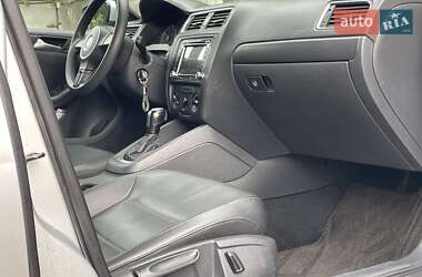 Седан Volkswagen Jetta 2014 в 