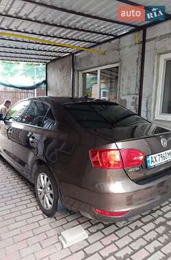 Седан Volkswagen Jetta 2012 в Харькове