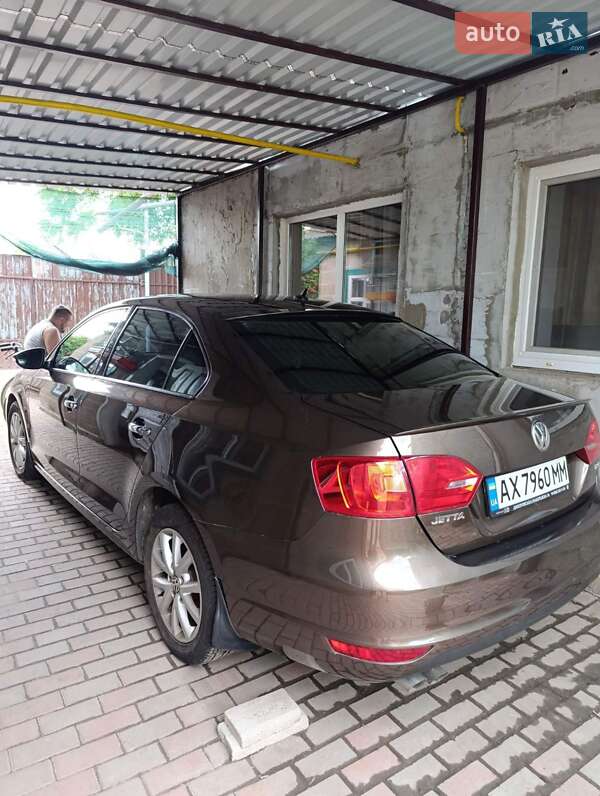 Седан Volkswagen Jetta 2012 в Харькове