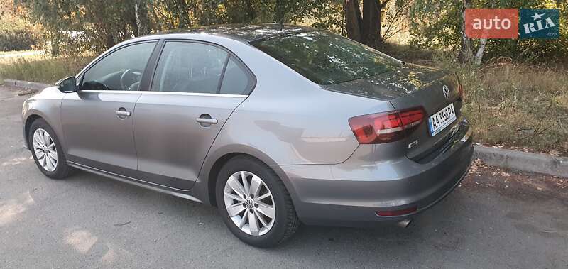 Седан Volkswagen Jetta 2016 в Киеве