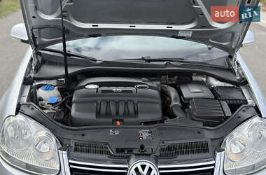 Седан Volkswagen Jetta 2006 в 