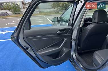 Седан Volkswagen Jetta 2019 в 