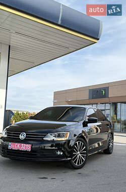Седан Volkswagen Jetta 2015 в 