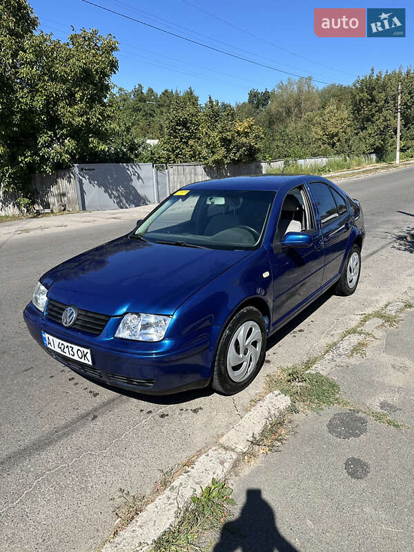 Седан Volkswagen Jetta 2002 в 