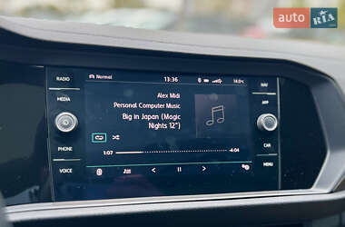 Седан Volkswagen Jetta 2018 в 