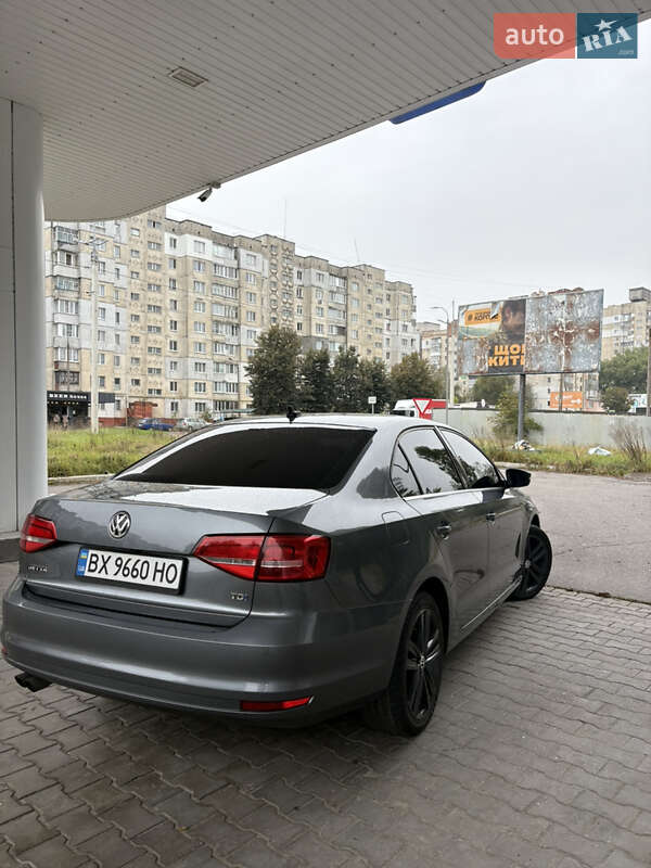 Седан Volkswagen Jetta 2014 в Хмельницком