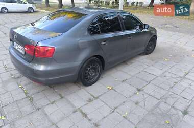 Седан Volkswagen Jetta 2011 в 