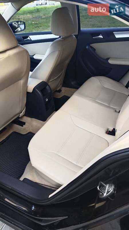 Седан Volkswagen Jetta 2012 в Киеве