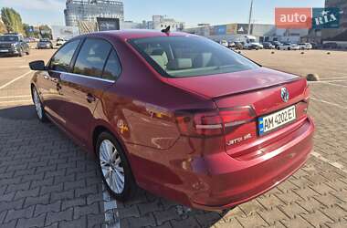 Седан Volkswagen Jetta 2016 в 