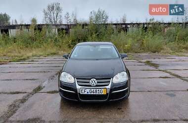 Седан Volkswagen Jetta 2006 в Надвірній